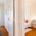 アパート Spacious Near Saldanha リスボン