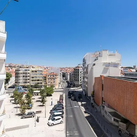Spacious Near Saldanha Apartman Lisboa