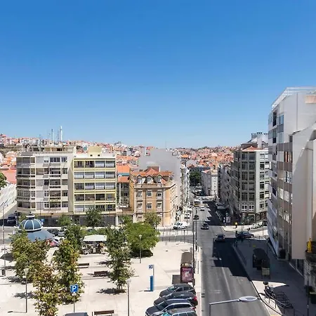 Spacious Near Saldanha Apartment Lisbon