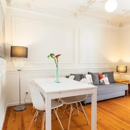 Апартаменты Spacious Near Saldanha