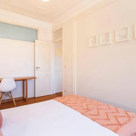 Spacious Near Saldanha Апартаменты